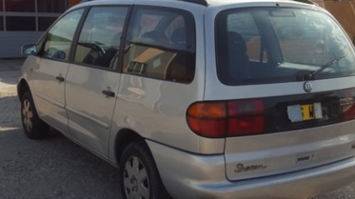 Dezmembrez Volkswagen Sharan, model masina 1996 - 2000 Oradea