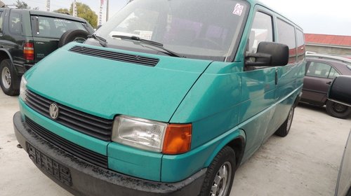 Dezmembrez Volkswagen T4, model masina 1994 Oradea