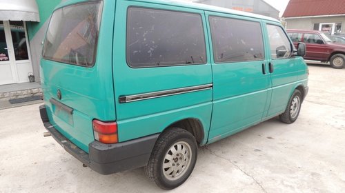 Dezmembrez Volkswagen T4, model masina 1994 Oradea