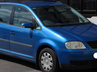 Dezmembrez Volkswagen Touran 1.9 TDI 105CP din 2005 volan pe stanga