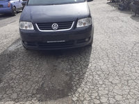 Dezmembrez Volkswagen Touran 2004 VAN 2.0