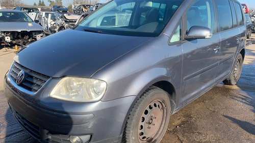 Dezmembrez Volkswagen Touran 2005 MONOVOLUM 2.0 TDI