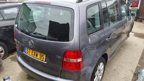 Dezmembrez Volkswagen Touran 2006 2.0tdi 1.9 