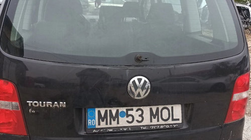 Dezmembrez Volkswagen Touran 2006 monovolum 1