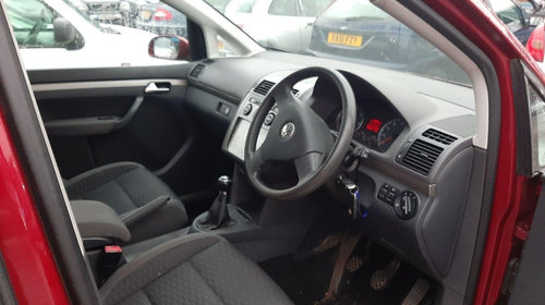 Dezmembrez Volkswagen Touran 2008 Hatchback 2.0 tdi