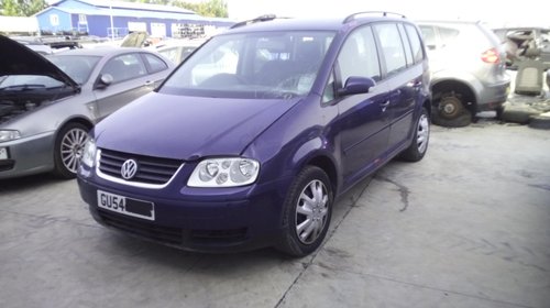 Dezmembrez Volkswagen Touran din 2004, 1.6FSI