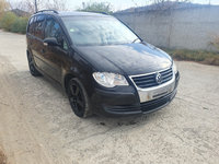 Dezmembrez Volkswagen Touran Facelift (1T2) 1.9 TDI BXE 2007