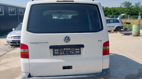 Dezmembrez Volkswagen Transporter T5 1.9 axc 2007