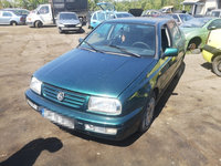 Dezmembrez Volkswagen Vento 1.6b 8v (AKS), an 1997