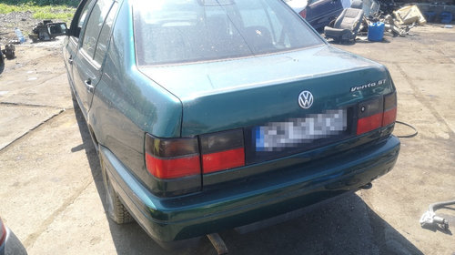 Dezmembrez Volkswagen Vento 1.6b 8v (AKS), an 1997