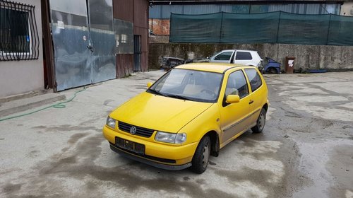 Dezmembrez Volkswagen Polo 1.7 diesel an 1998