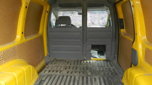 Dezmembrez Volskwagen Caddy - 2005