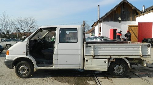 Dezmembrez Volskwagen Transporter 4 , motor 1.9 Diesel