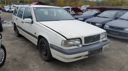 Dezmembrez Volvo 850, an 1995, 2.5 benzina