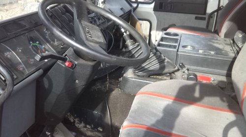 Dezmembrez Volvo FL6,