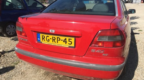 Dezmembrez VOLVO S 40 motor 2.0 benzina an fa