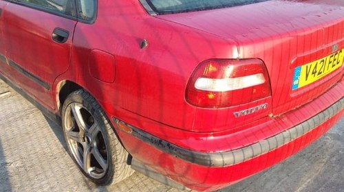 Dezmembrez Volvo S40 1 8i An 1999