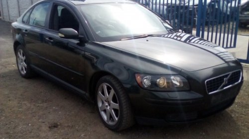 Dezmembrez Volvo S40 an 2006 motorizare 2.0