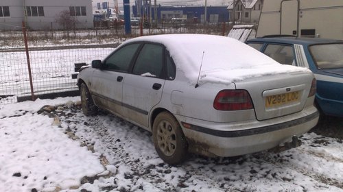 Dezmembrez Volvo S40 diesel