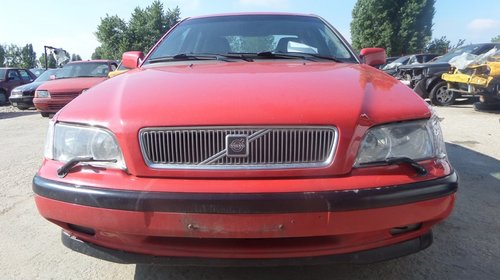 Dezmembrez Volvo S40 DIN 1999