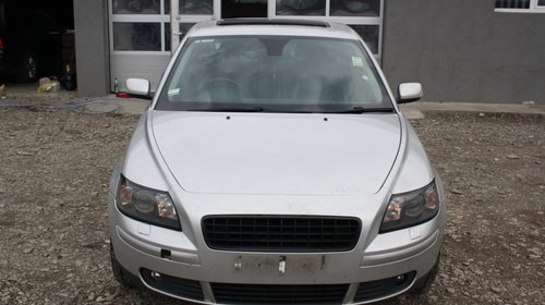 Dezmembrez Volvo S40 V50, motor 2.0, bara fat