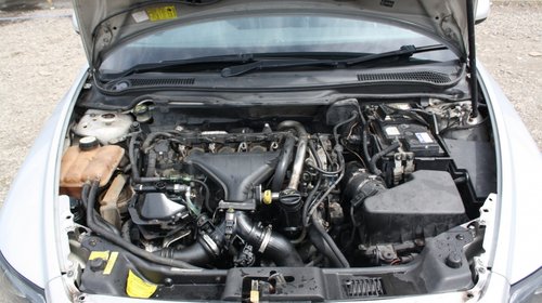 Dezmembrez Volvo S40 V50, motor 2.0, bara fata spate far aripa cutie oglinda jante