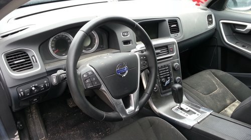 Dezmembrez Volvo S60/V60 din 2011