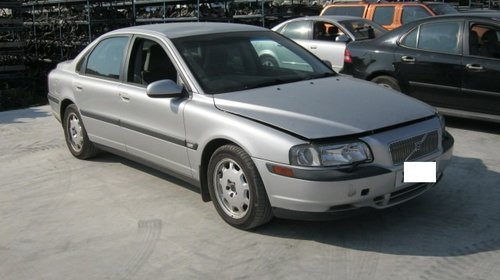 Dezmembrez Volvo S80 din 2001, 2.5d,