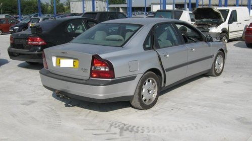 Dezmembrez Volvo S80 din 2001, 2.5d,