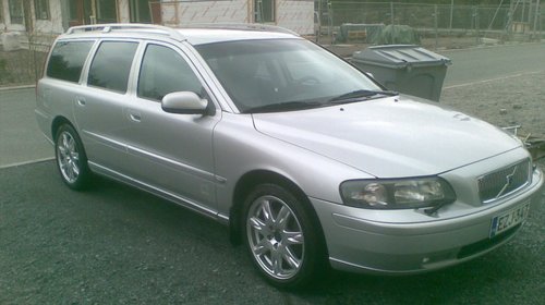 Dezmembrez Volvo V 70 2.4 diesel