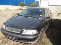 Dezmembrez Volvo V40 1,8i An.2000