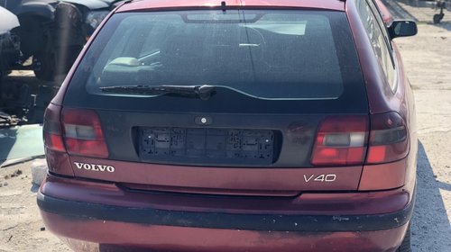 Dezmembrez Volvo V40 1.9 DI