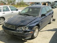 Dezmembrez Volvo V40 din 1999, 1.8b