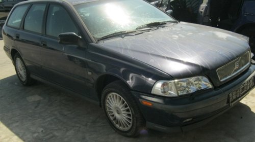 Dezmembrez Volvo V40 din 1999, 1.8b