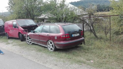 Dezmembrez Volvo V40/S40 2.0 benzina 1997.Dez