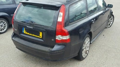 Dezmembrez Volvo V50 1.8i, benzina, 125cp, cutie 5 tr manuala, an 2006