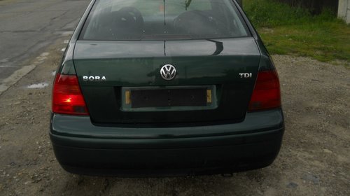 Dezmembrez Vw Bora 1 9 Tdi Ajm 116 Cai Culoare Verde