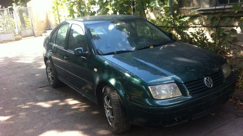 Dezmembrez Vw Bora 1.9 TDI an 1999 , verde , orice piesa