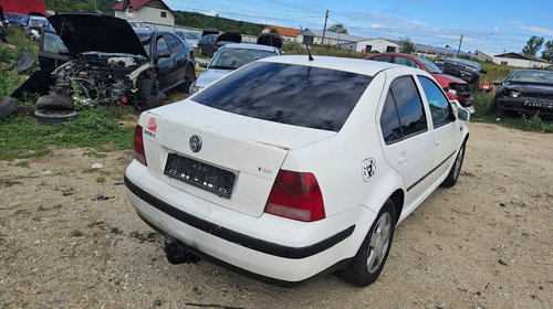 Dezmembrez Vw Bora 1.9 TDI din 2002 2003 2004 cod motor AJM