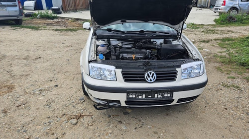 Dezmembrez Vw Bora 1.9 TDI din 2002 2003 2004 cod motor AJM