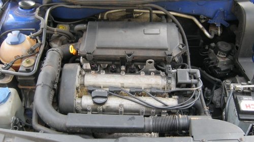 Dezmembrez VW Bora din 2000, 1.6b