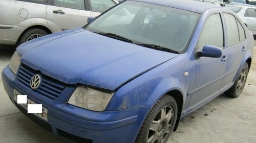 Dezmembrez VW Bora din 2000, 1.6b