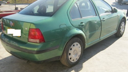 Dezmembrez VW Bora din 2001, 1.6b,