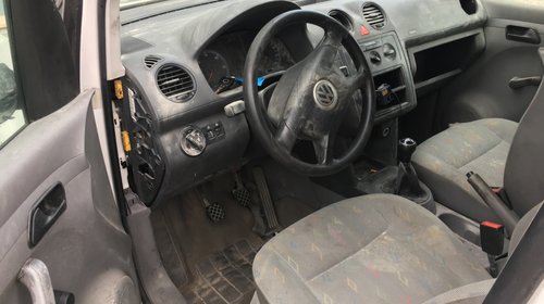 Dezmembrez vw caddy 2.0 sdi 2006