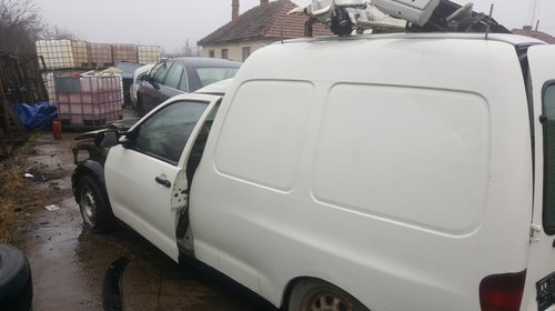 Dezmembrez VW Caddy motor 1.9 SDI