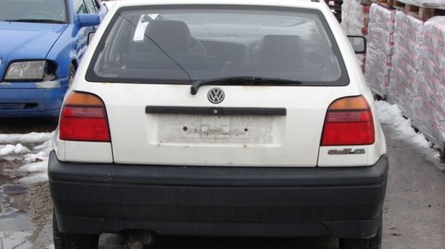 Dezmembrez VW Golf 3 din 1993