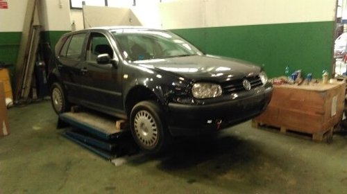 Dezmembrez vw golf 4 1.4 16v 