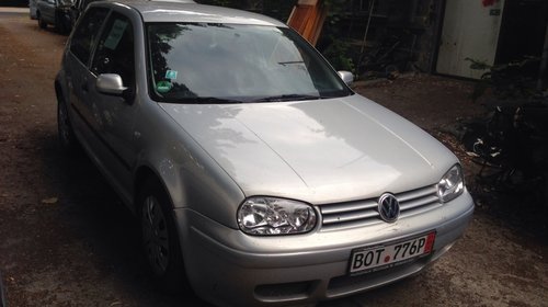 Dezmembrez Vw Golf 4 1.4 16v an 2000 cod motor AKQ argintiu