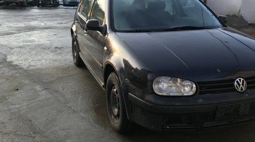 Dezmembrez VW Golf 4 1.4 16V din 2001