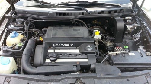 Dezmembrez Vw Golf 4 1.4 16v